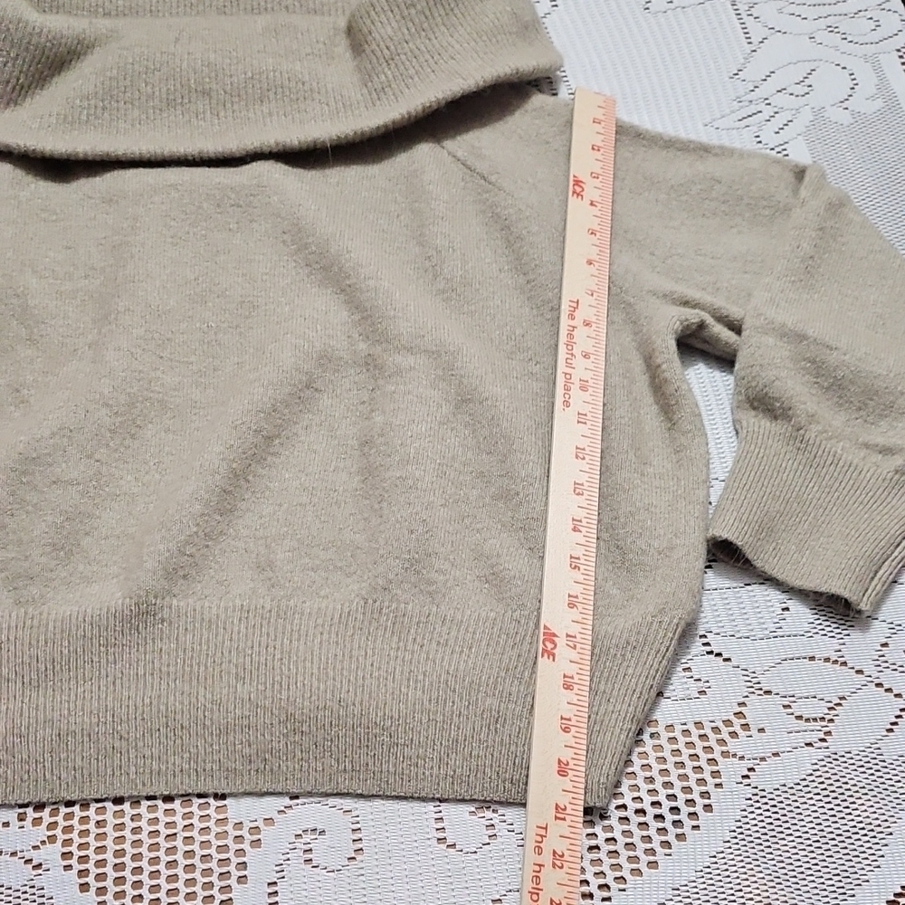 NWT H&M Tan Cowl Neck Sweater - Picture 4 of 10